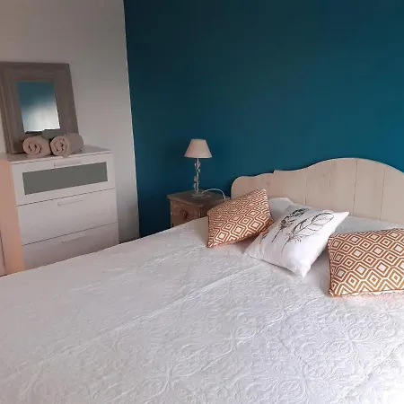 Des Falaises De 8personnes Holiday home Longues-sur-Mer