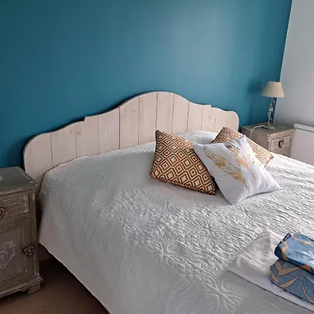 Des Falaises De 8personnes Holiday home