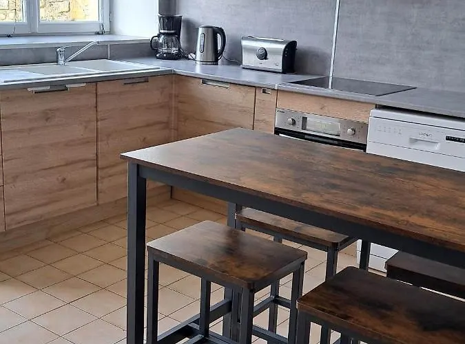 Des Falaises De 8personnes *